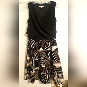 Black palm sleeveless dress